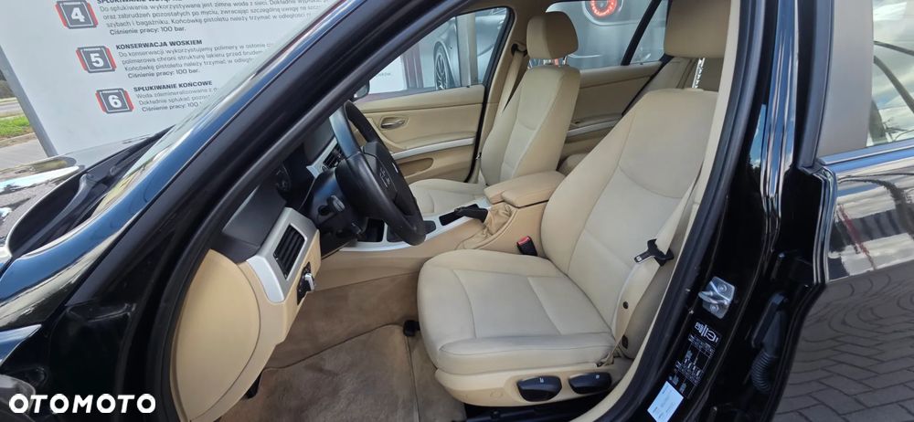 BMW Seria 3 318d DPF Edition Exclusive - 28