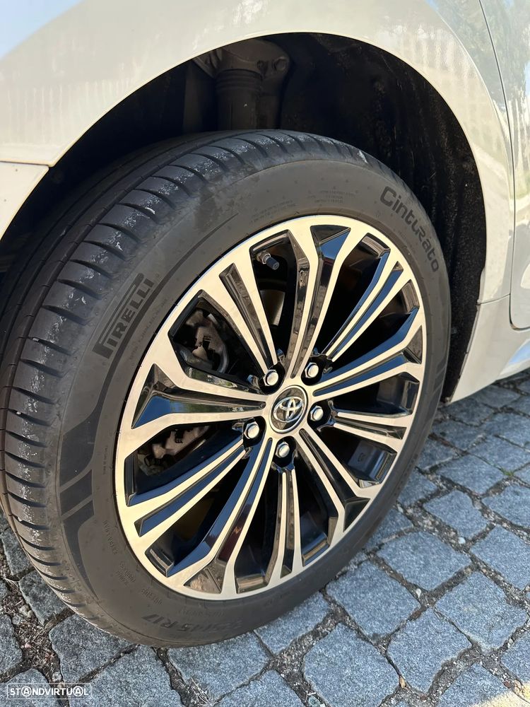 Toyota Corolla Touring Sports - 10