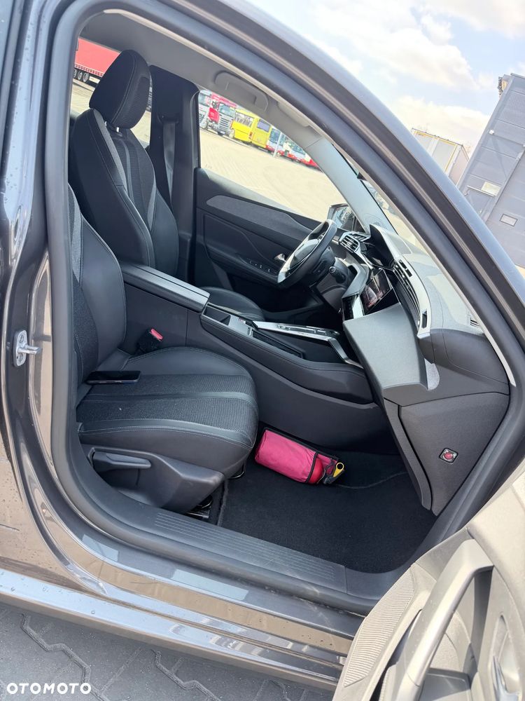 Peugeot 308 BlueHDi 130 EAT8 Allure Pack - 27