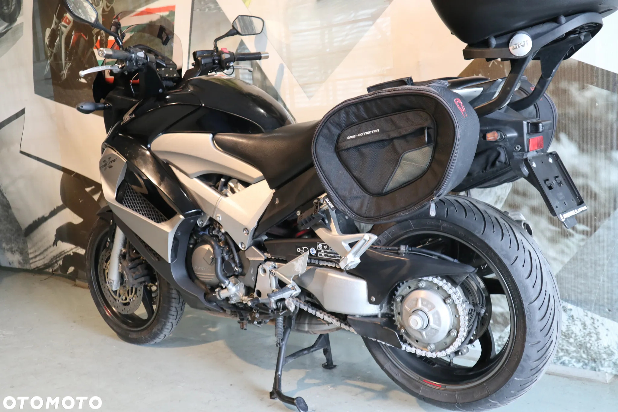 Honda VFR - 6