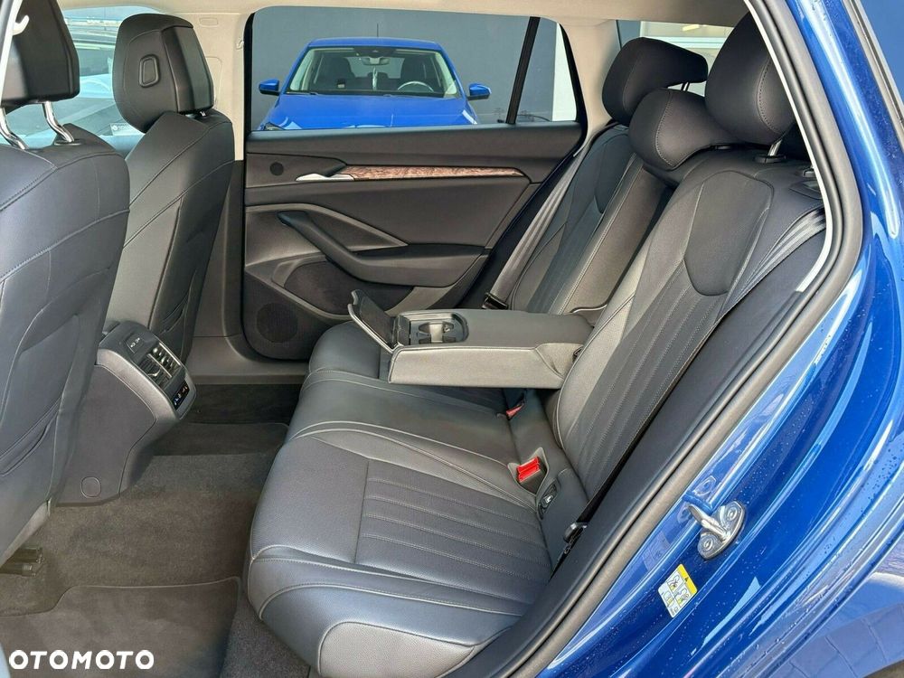Skoda Superb 2.0 TDI SCR 4x4 L&K DSG - 14