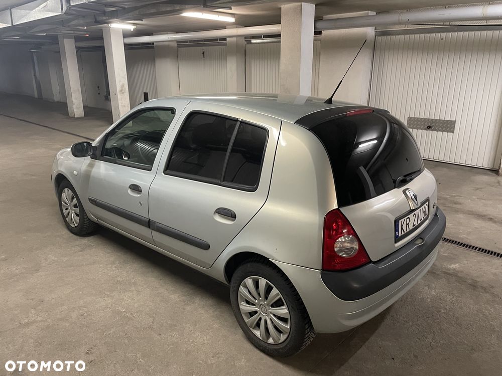 Renault Clio 1.4 16V Privilege - 3