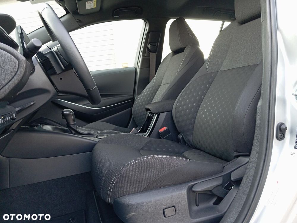 Toyota Corolla 2.0 Hybrid Comfort - 13