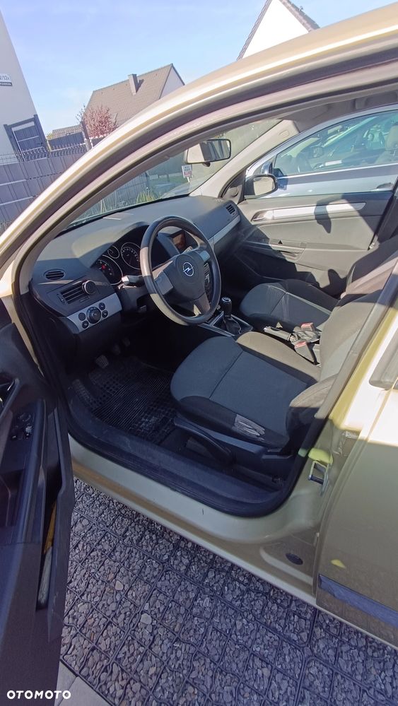 Opel Astra 2004 photo 5