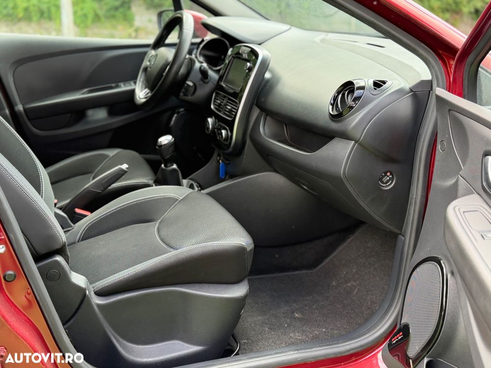 Renault Clio - 10