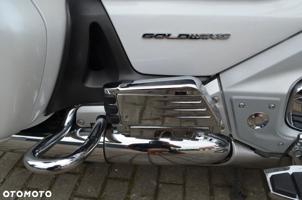 Honda GL - 13