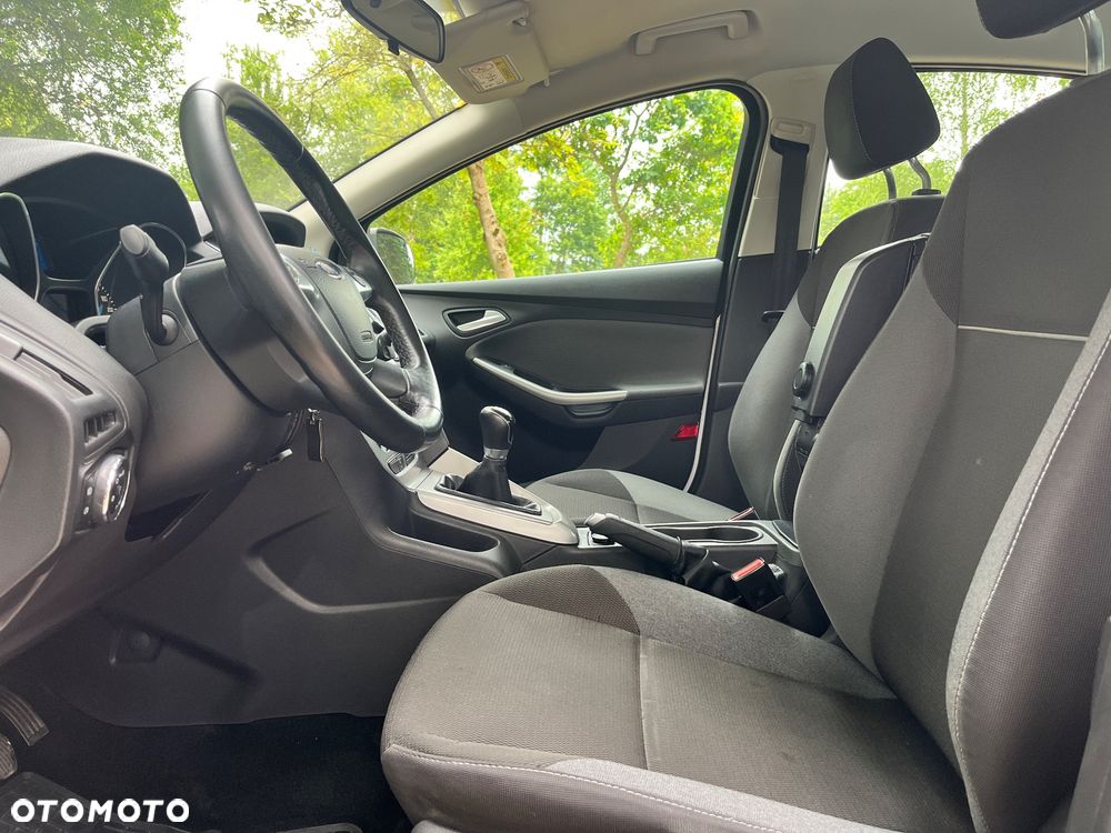 Ford Focus 1.6 Trend - 19