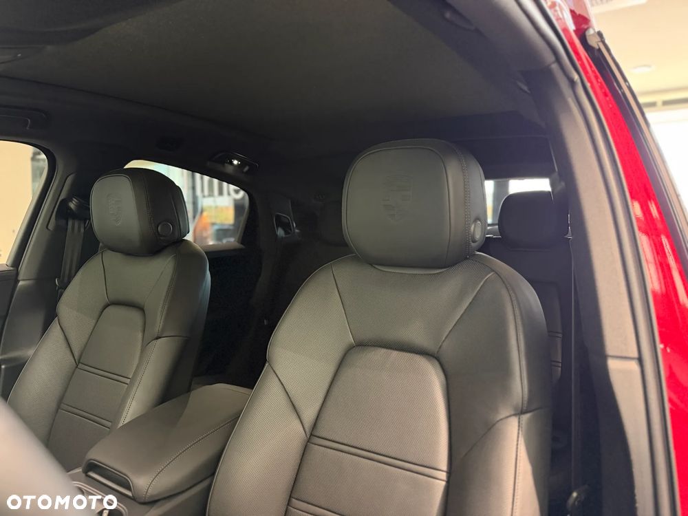 Porsche Cayenne Black Edition - 23