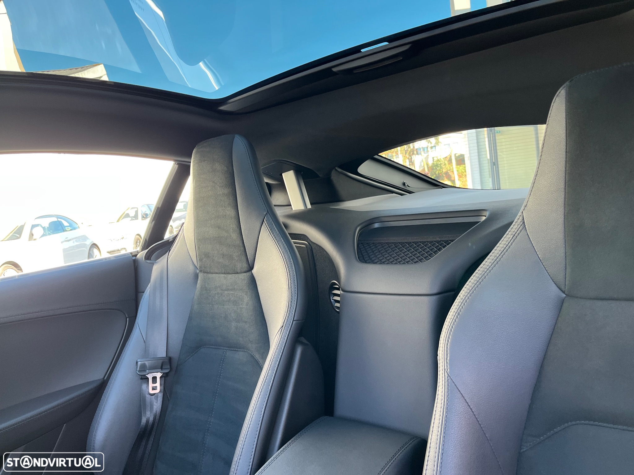 Jaguar F-Type 2.0 i4 R-Dynamic Black - 39