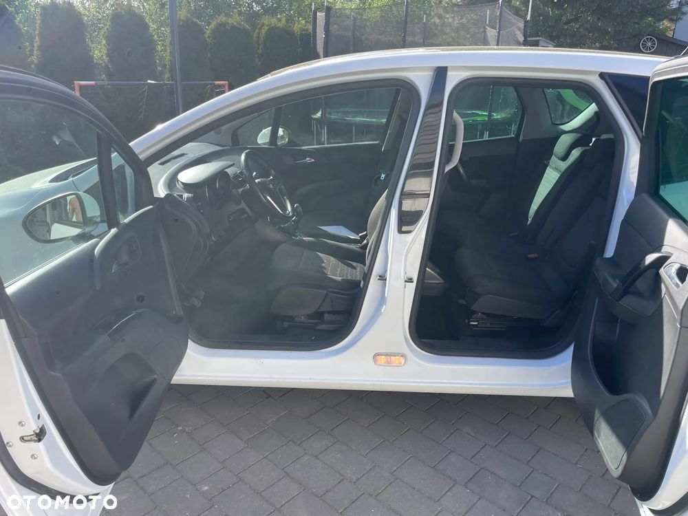 Opel Meriva - 21