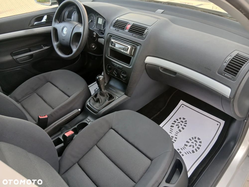 Skoda Octavia 1.6 Style - 24