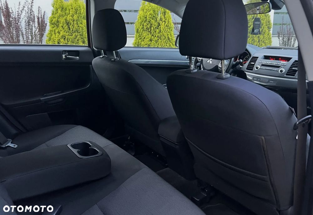 Mitsubishi Lancer 1.8 Intense - 13