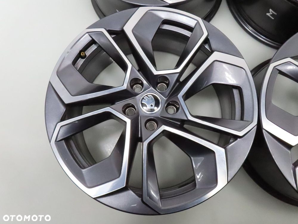 Alufelgi 19'' Skoda Octavia IV RS Superb 5x112 ET48 5E3601025S - 8