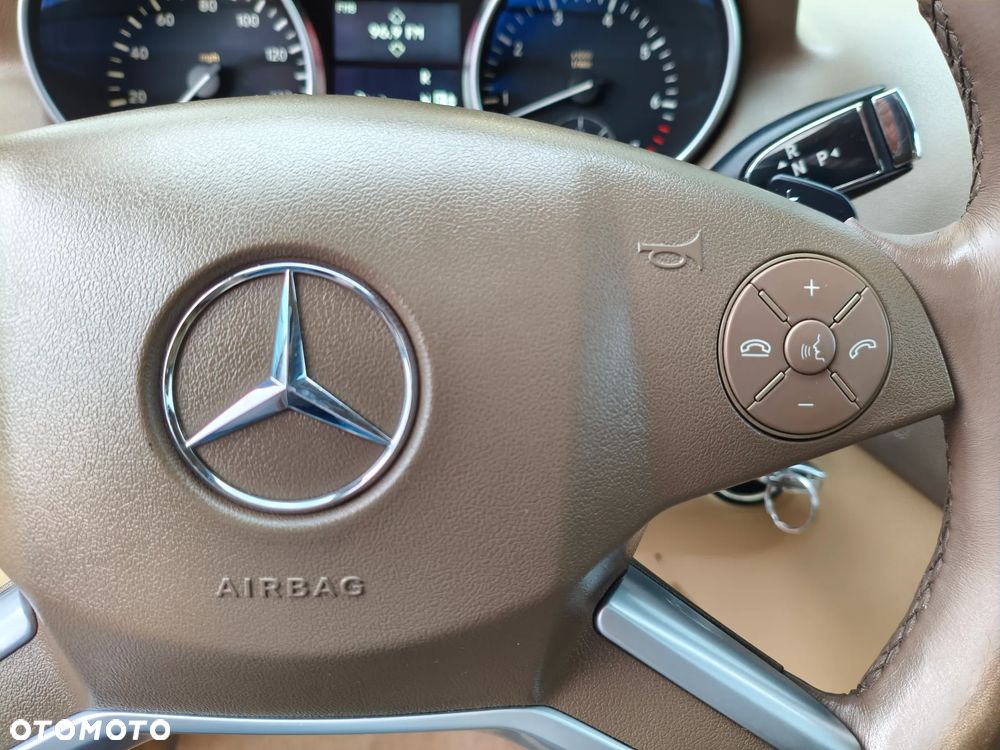 Mercedes-Benz ML 350 4-Matic - 17