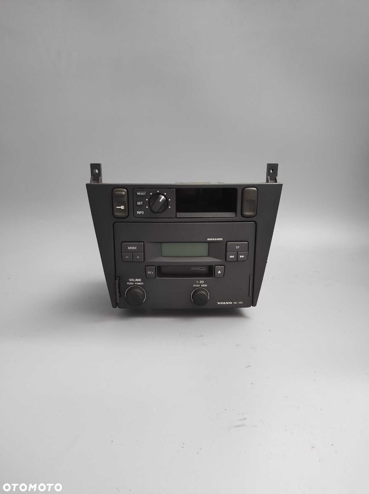 Radio oryginalne HU-105 z ramką VOLVO V40, OE: 308.870.082 - 1