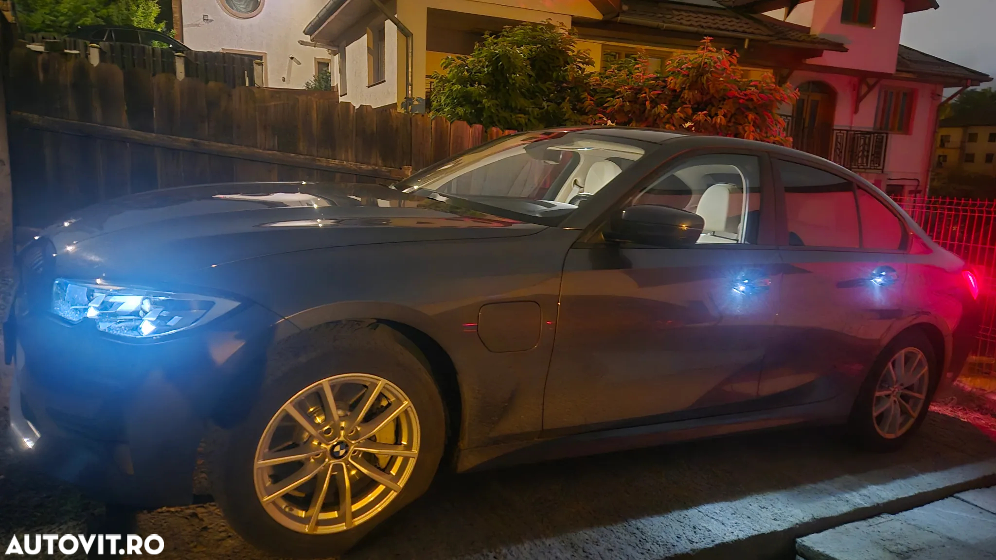 BMW Seria 3 330e Aut. - 16