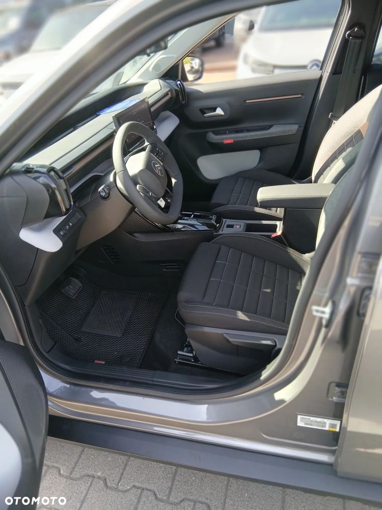 Citroën C3 Aircross Hybrid 145 PLUS - 13