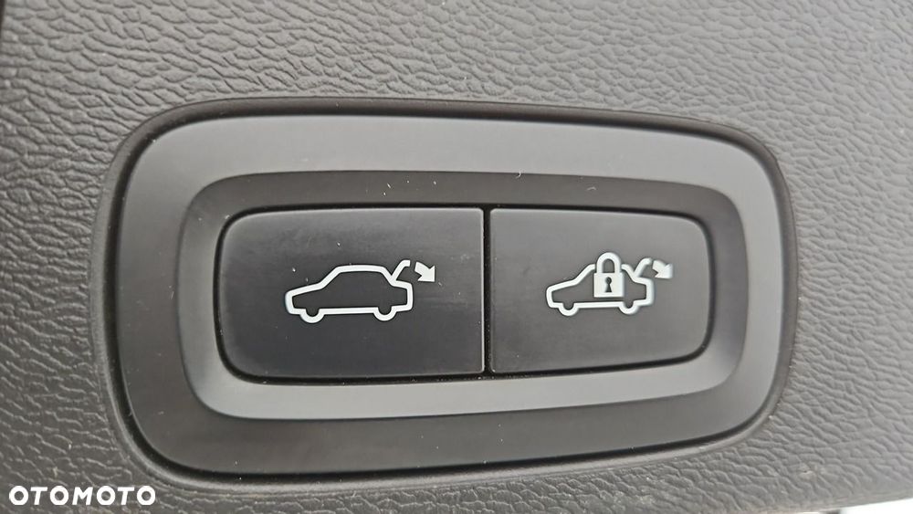 Volvo XC 60 T6 Plug-In Hybrid AWD Plus Bright - 24