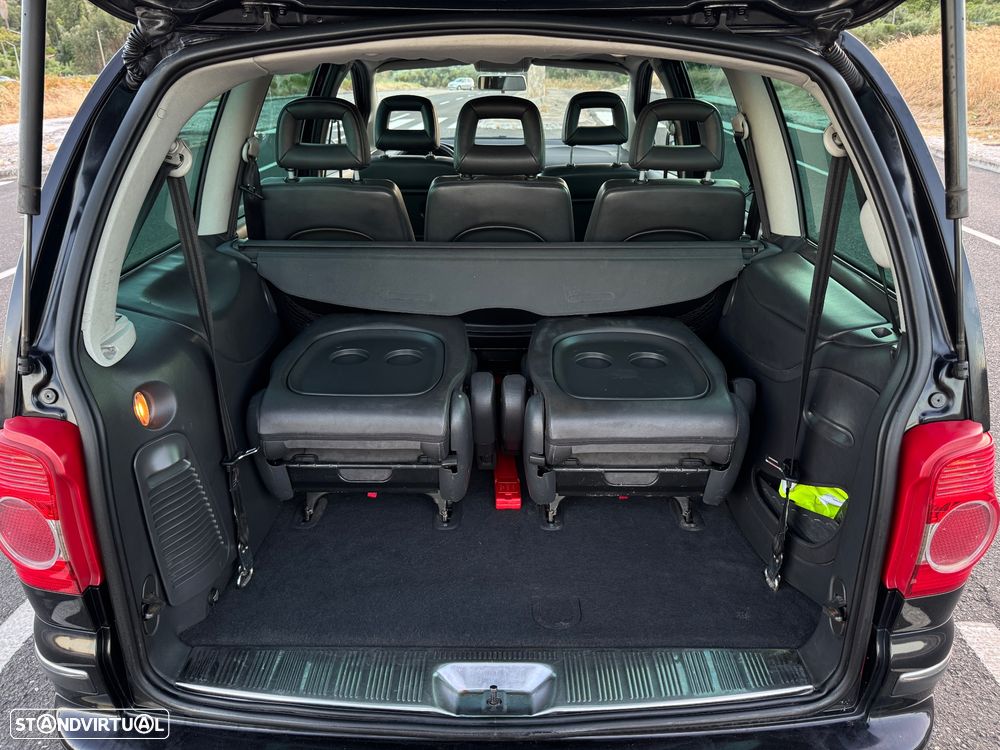 VW Sharan 2.0 TDI Confortline - 18
