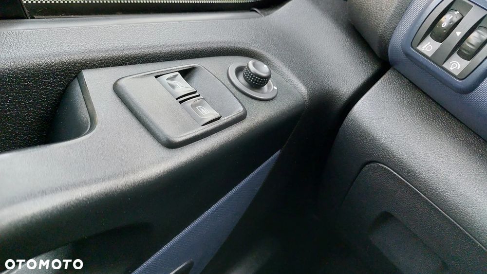 Opel Vivaro - 26