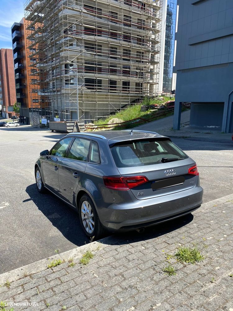 Audi A3 Sportback 1.6 TDI Attraction S tronic - 3