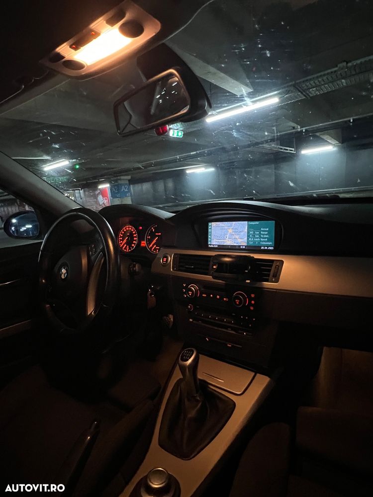 BMW Seria 3 318d DPF Touring - 7