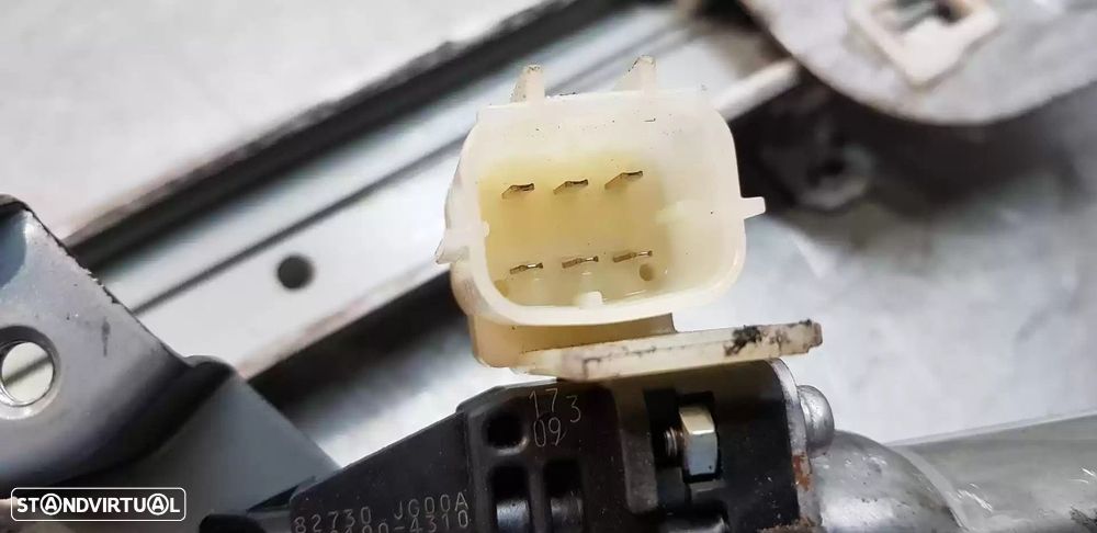 ELEVADOR DE VIDRO TRASEIRO DIREITO NISSAN X-TRAIL 2008 -82730JG00A - 2