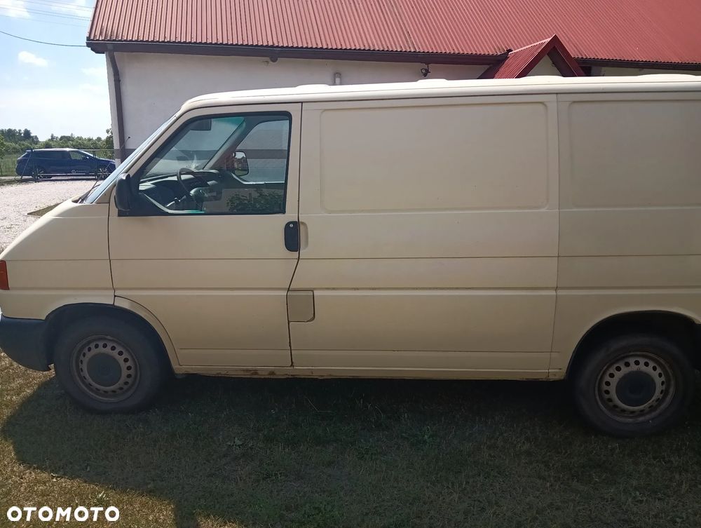 Volkswagen Transporter - 2