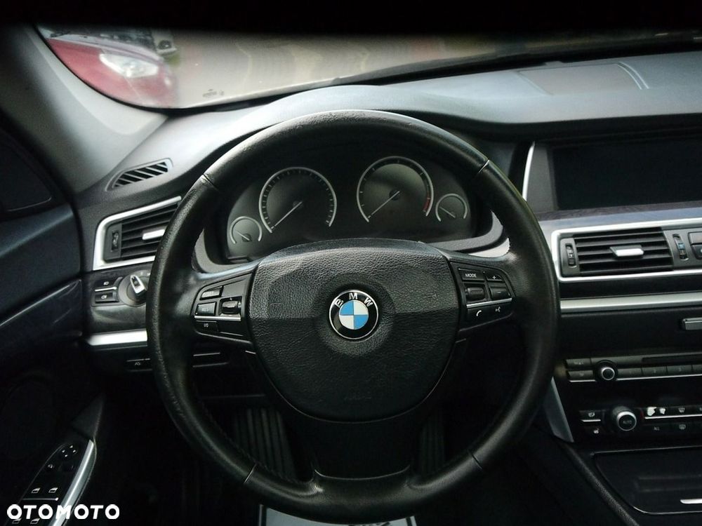 BMW 5GT - 17