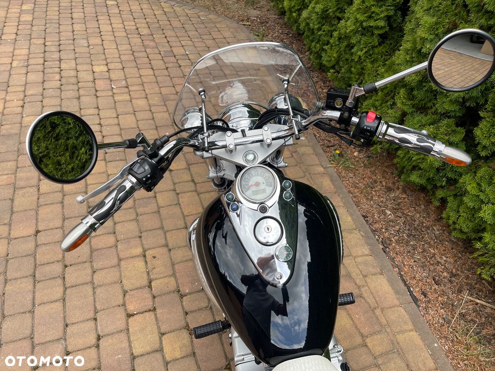 Suzuki Intruder - 18