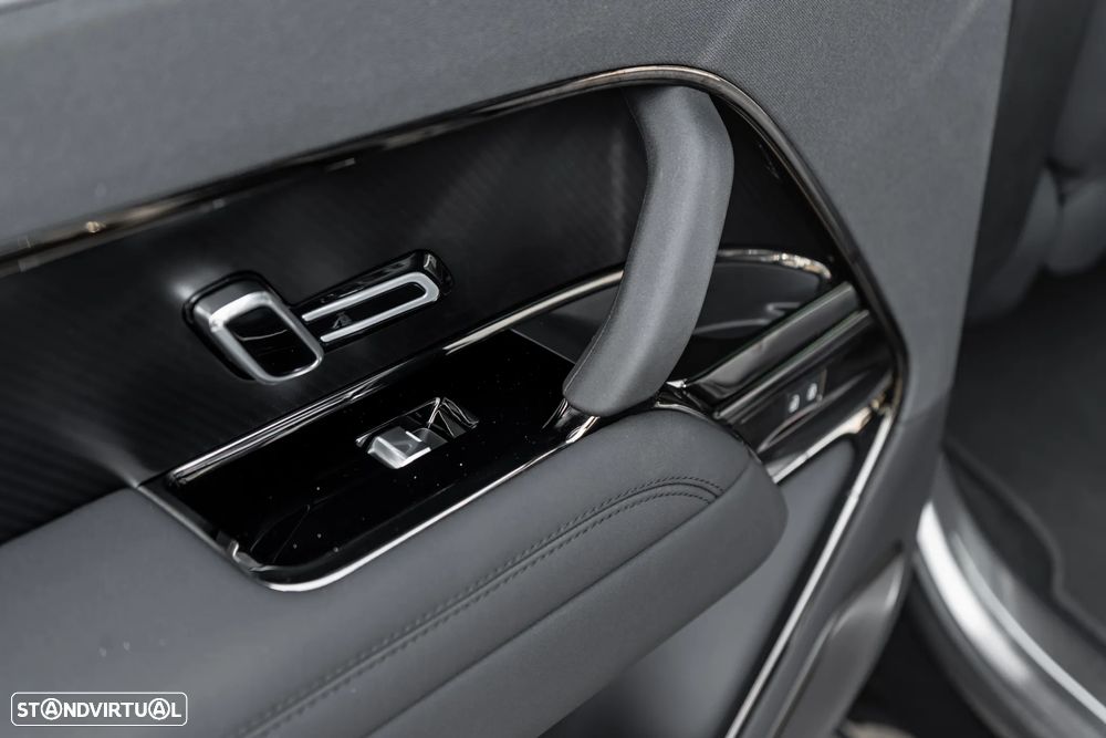 Land Rover Range Rover Sport 4.4 P635 SV Edition One (Carbon) - 35