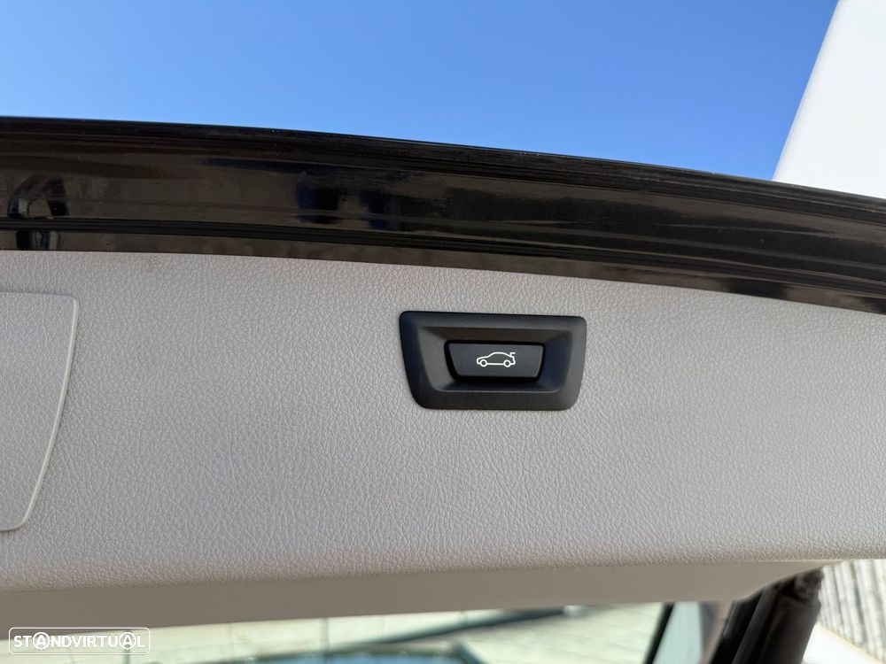BMW 320 d Touring EfficientDynamics Line Sport - 11