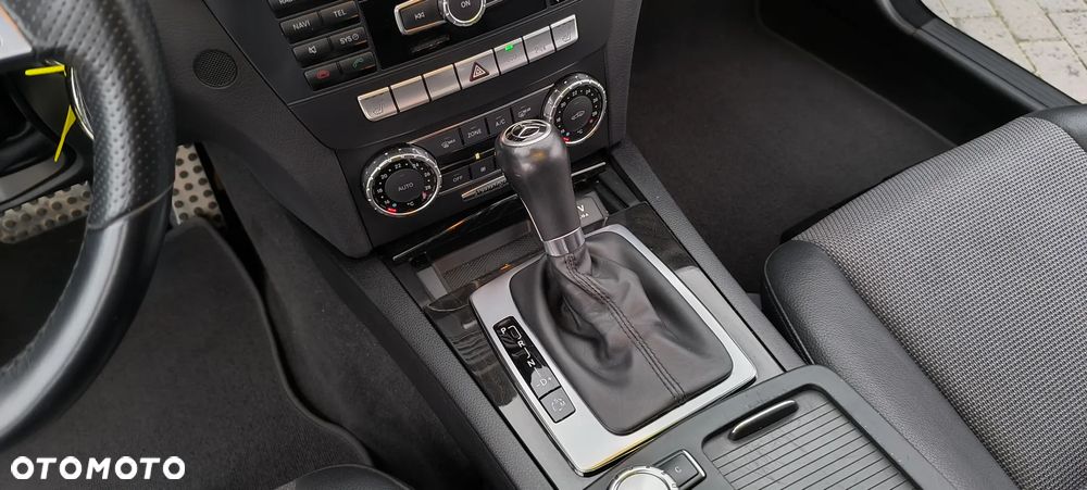 Mercedes-Benz Klasa C 220 CDI DPF Automatik Avantgarde - 11