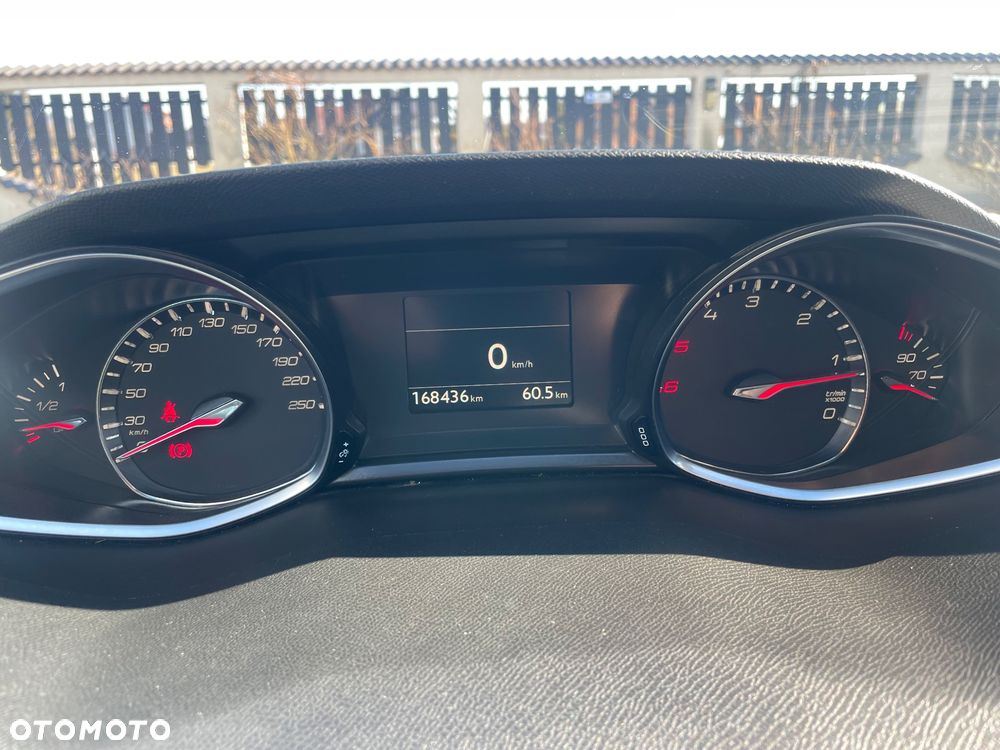 Peugeot 308 1.6 BlueHDi Allure S&S - 14