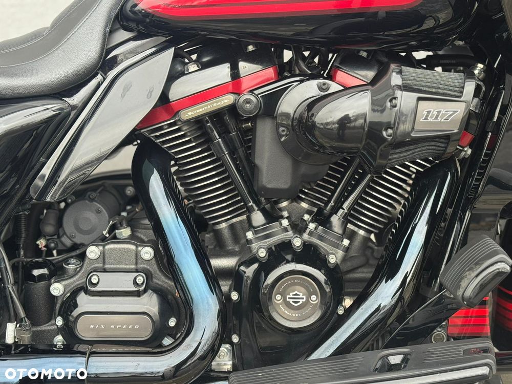 Harley-Davidson Touring Road Glide - 17