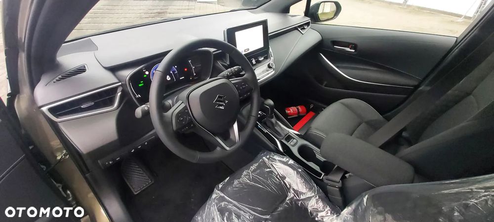 Suzuki Swace 1.8 Hybrid Premium Plus CVT - 9