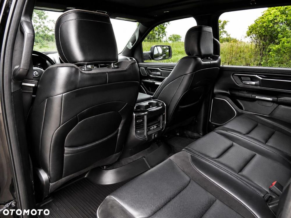 RAM 1500 - 25