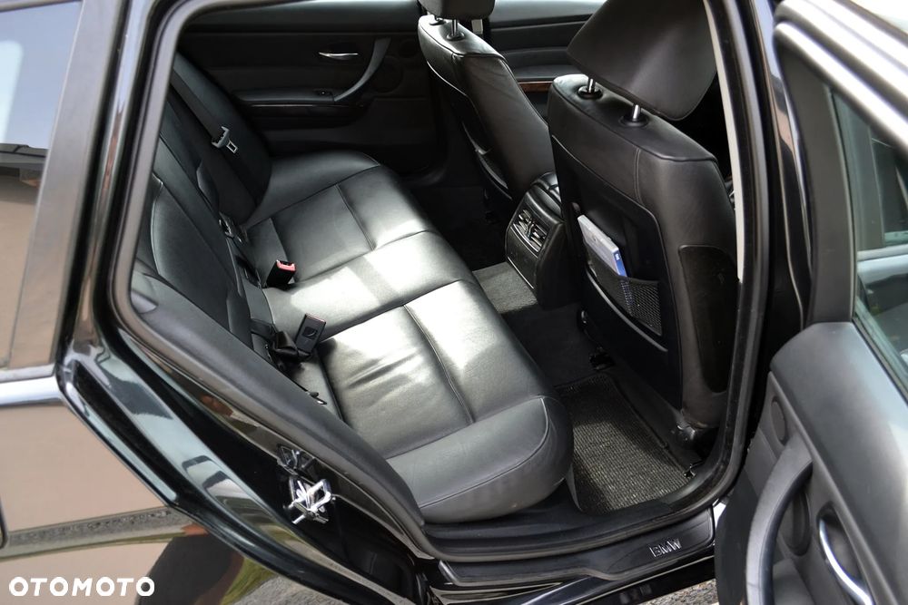BMW Seria 3 320d DPF - 8
