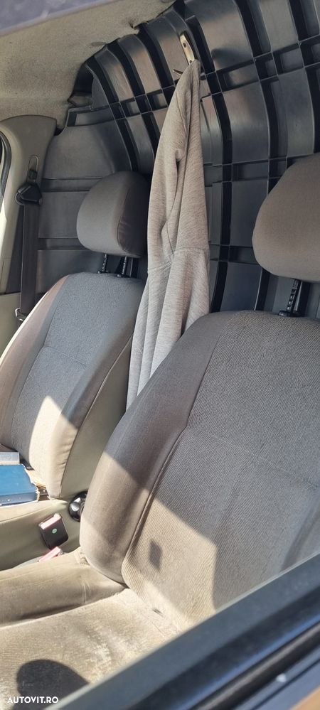 Dacia Logan Van - 4