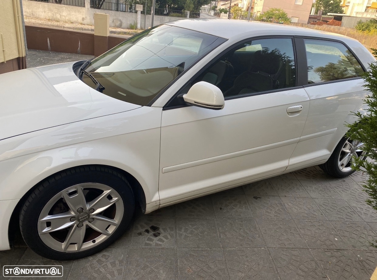 Audi A3 2.0 TDI Ambiente - 2