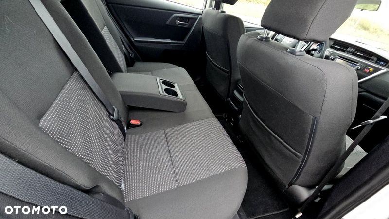 Toyota Auris 2.0 D-4D Comfort - 24