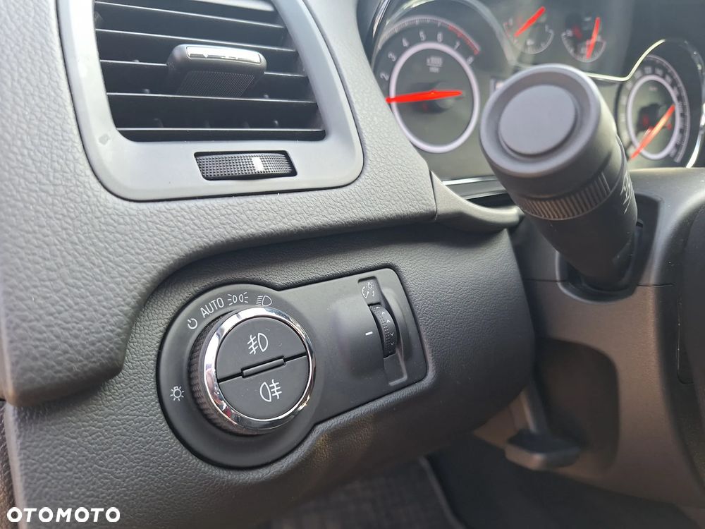 Opel Insignia 2.0 Turbo 4x4 Edition - 14