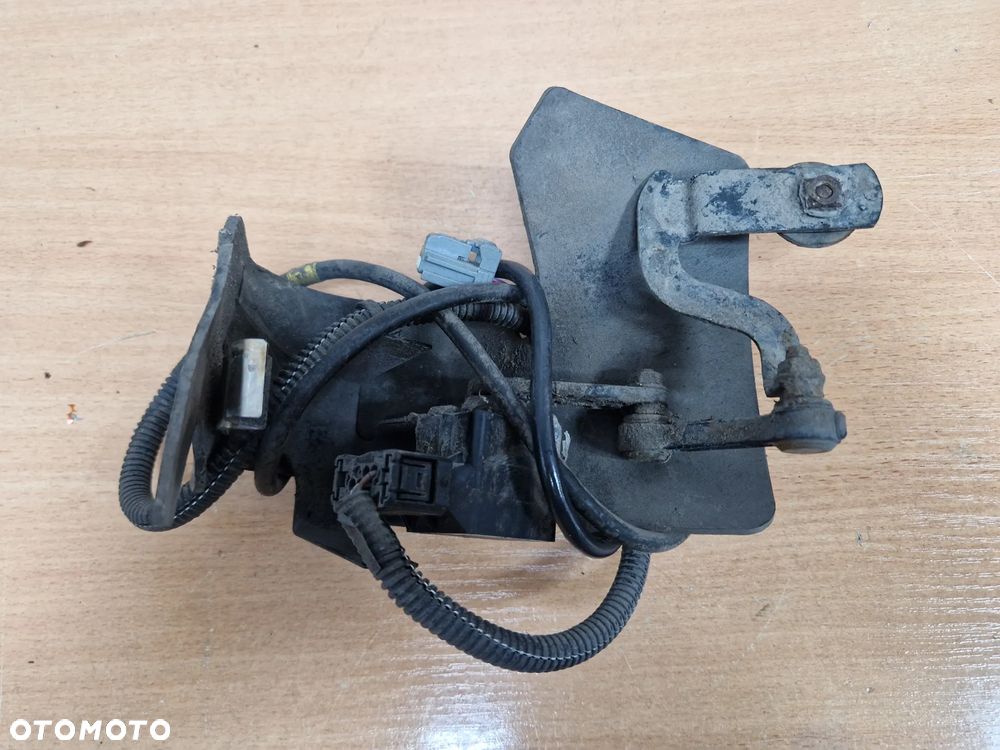 CZUJNIK POZIOMOWANIA XENON VOLVO XC90 XC70 V70 S60 8622446 - 2