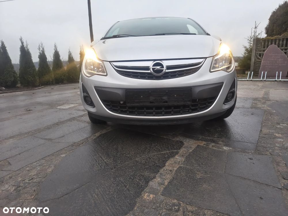 Opel Corsa 1.4 16V Satellite - 12