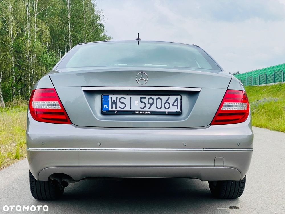 Mercedes-Benz Klasa C 180 CGI BlueEff Avantgarde - 7
