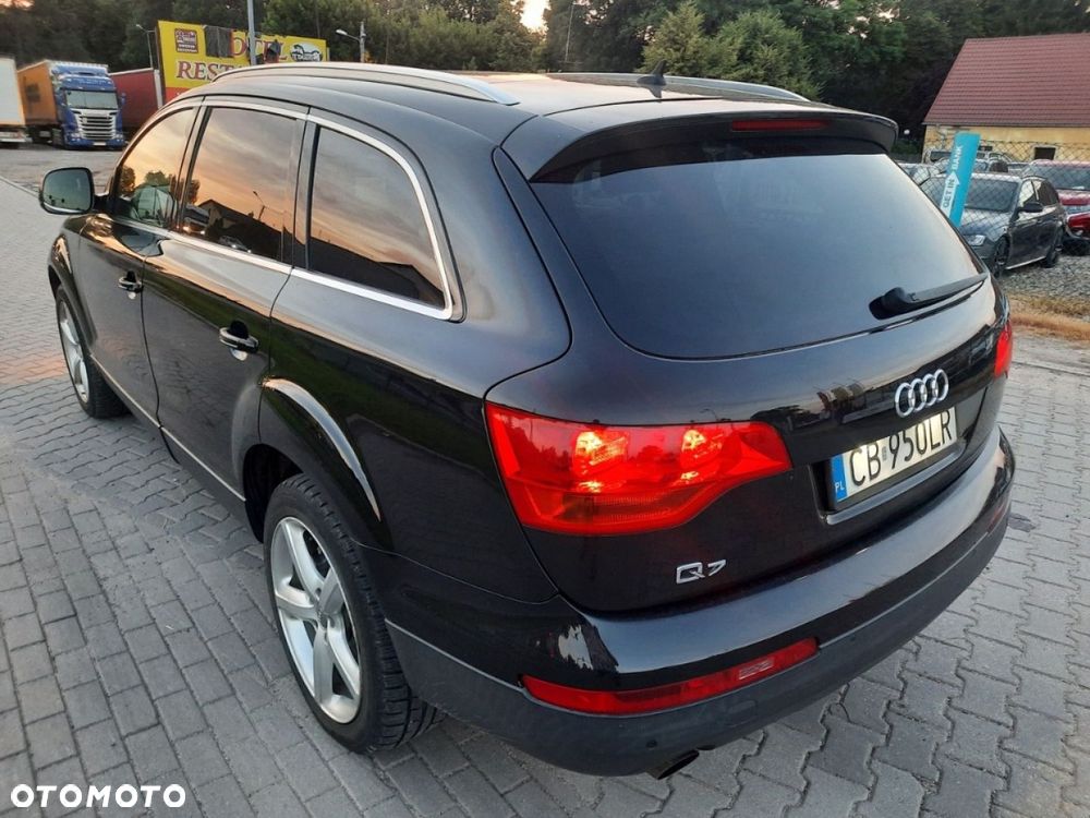 Audi Q7 - 10