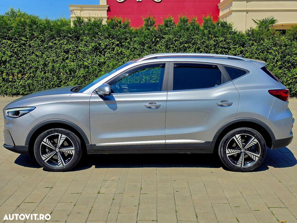 MG ZS EV - 5
