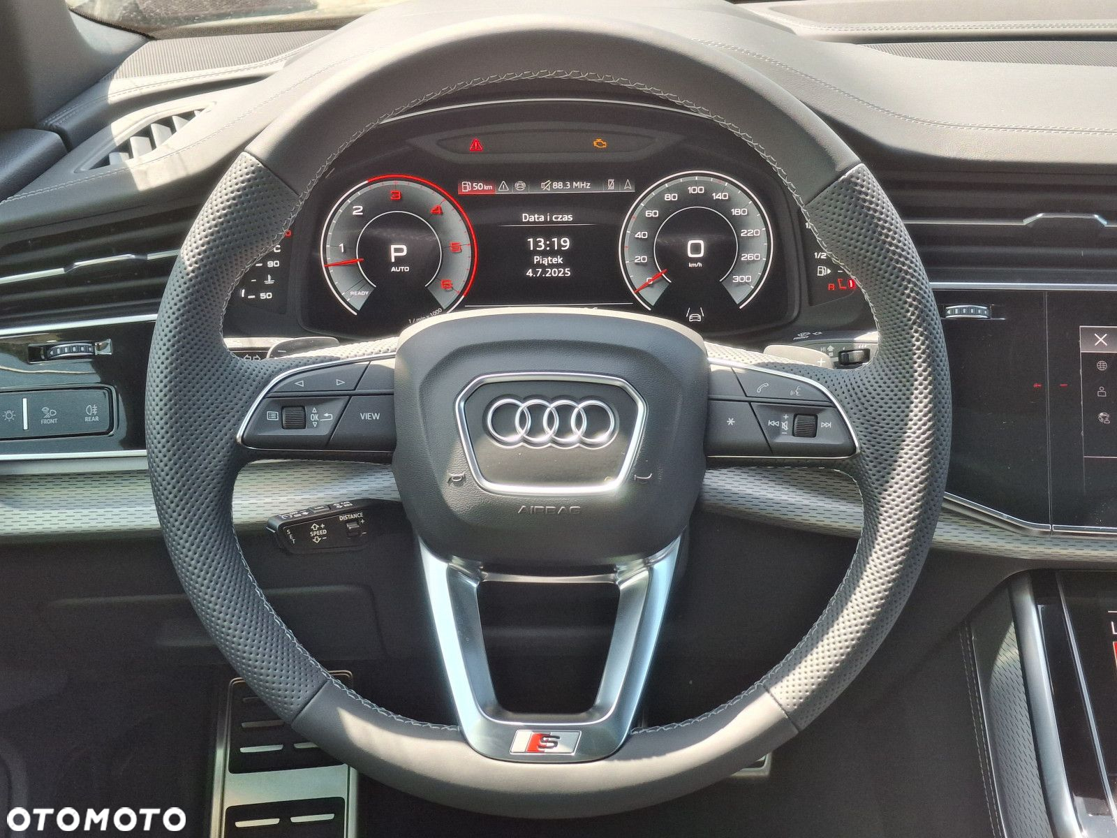 Audi Q8 - 32