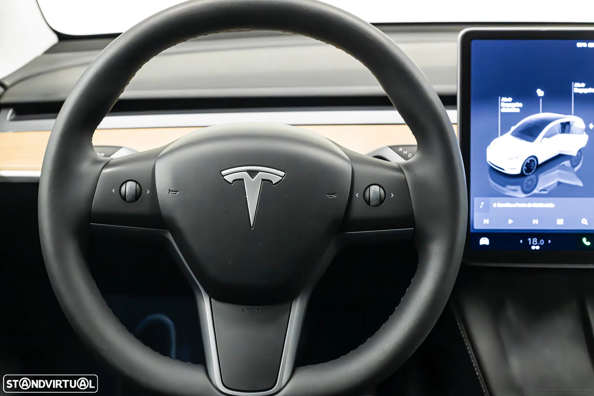 Tesla Model Y Performance Tração Integral - 16