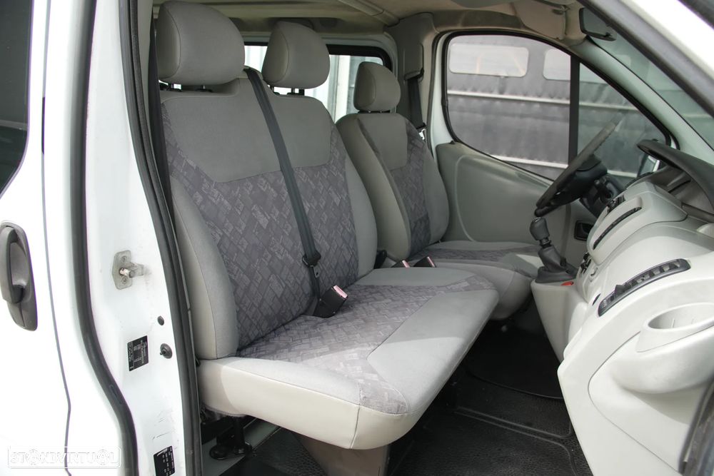 Opel Vivaro 9Lugares 1.9DTI 101cv - 10